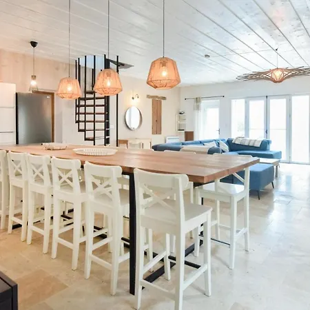 Awesome In Сasa de vacaciones Saint-Vaast-la-Hougue