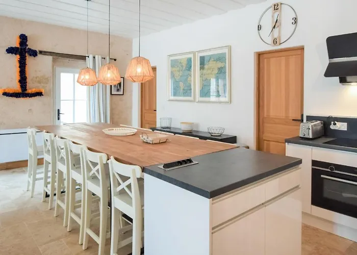 Vakantiehuis Awesome In Saint-Vaast-la-Hougue