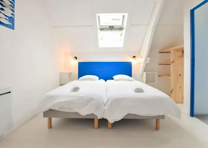 Awesome In Vakantiehuis Saint-Vaast-la-Hougue